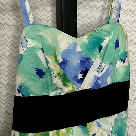 IZ Byer Juniors Dress - Picture 6 of 11